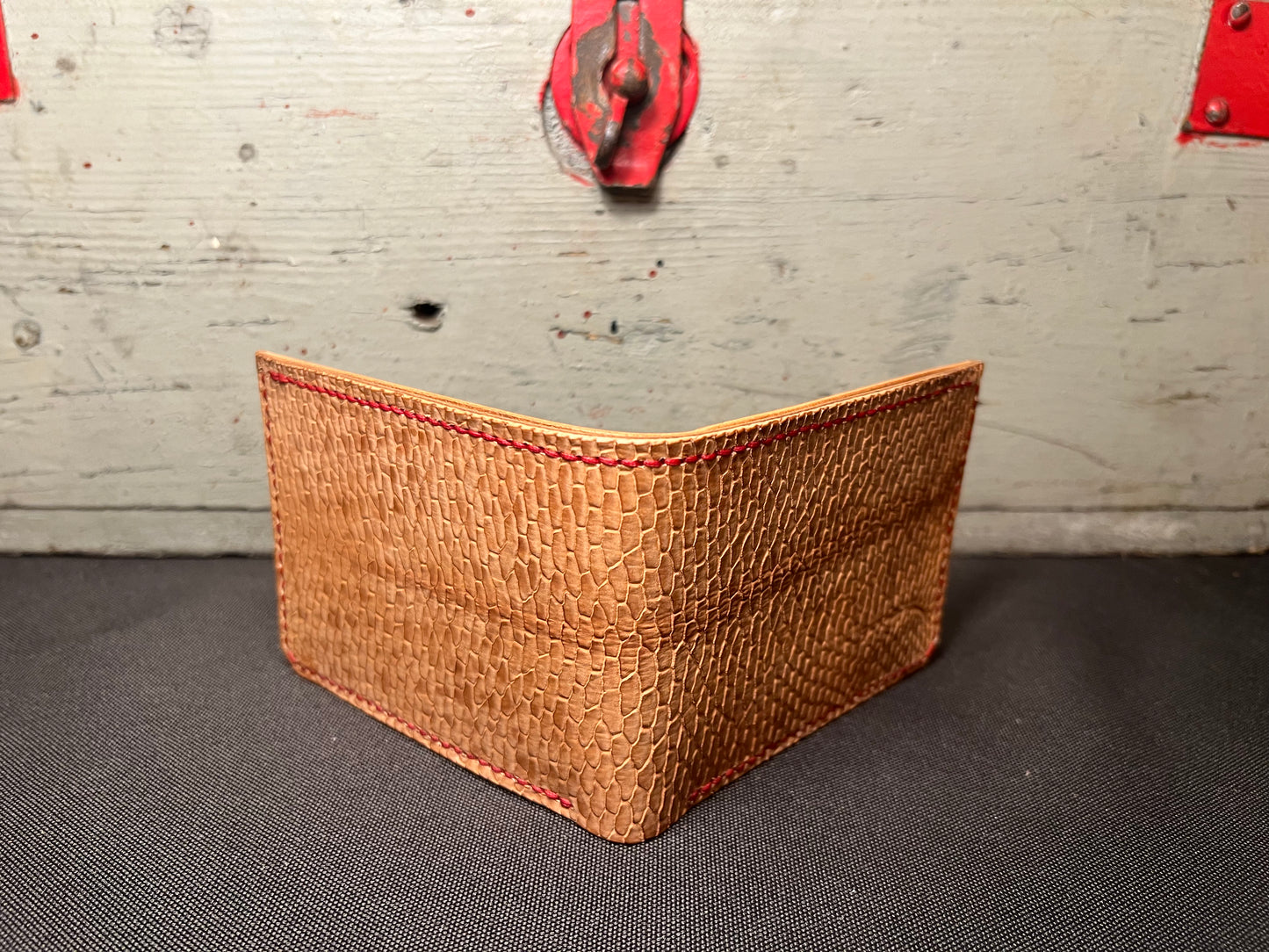 "THE DEPOSIT" GEN. 2 - NATURAL BEAVER TAIL/ NATURAL BUTTERO (R)